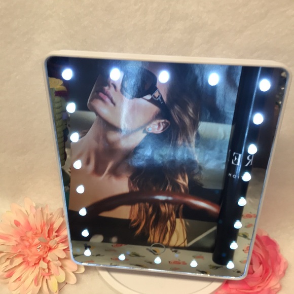 Vivitar Makeup Vivitar Vanity Makeup Mirror Led Touch Lighting